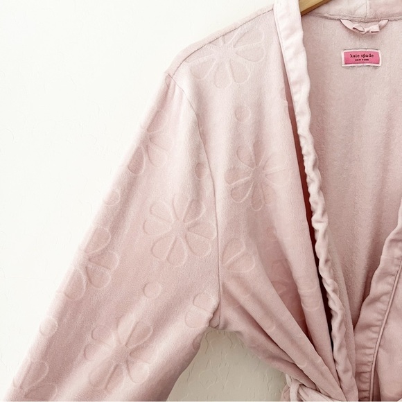 Kate Spade Embossed Floral Plush Long-Sleeve Tie-Front Short Cozy Robe - Picture 8 of 10